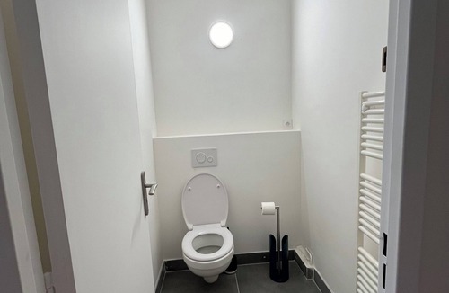 Valence Apartment | Skyview Apartment 4 Bedrooms + Parking