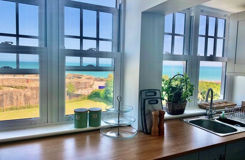 Eastbourne Seafront Apartment | SkyView Eastbourne - Amazing Views