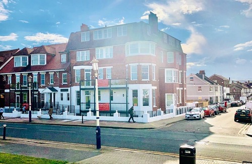 Eastbourne Seafront Apartment | SkyView Eastbourne - Amazing Views