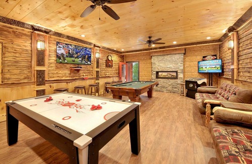 Pigeon Forge Cabin | SkyView Mansion:2026 Specials!
