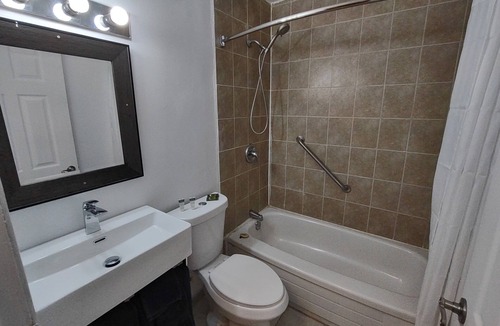 Melancthon Hotel | Skyview Motel
