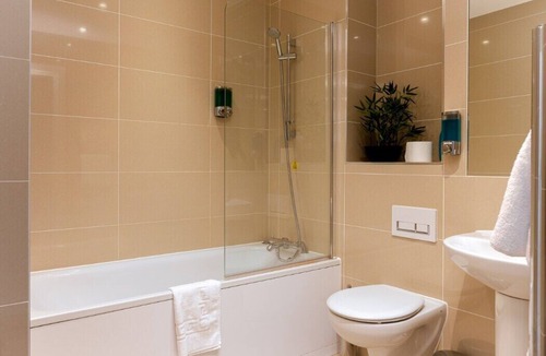 Enfield Apartment | Skyvillion - 1Bed Enfield Flat w/Balcony+Parking