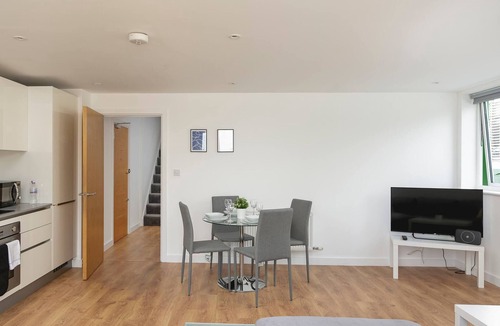 Grange Apartment | Skyvillion - Huge 4bed Apartment Wbalcony - parking