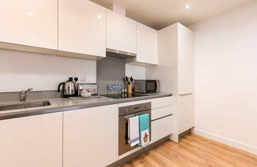 Grange Apartment | Skyvillion - Tower Point Enfield 2Bed w/Balcony