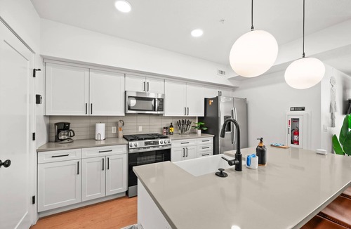 People's Freeway Condo | SLC - Delta Ctr -King Bd - Airport - Garage