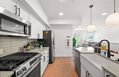 People's Freeway Condo | SLC - Delta Ctr -King Bd - Airport - Garage