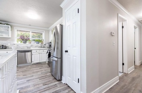 West Jordan House | SLC Pet Friendly Base Camp