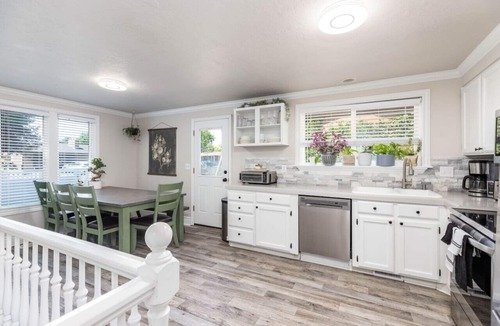 West Jordan House | SLC Pet Friendly Base Camp