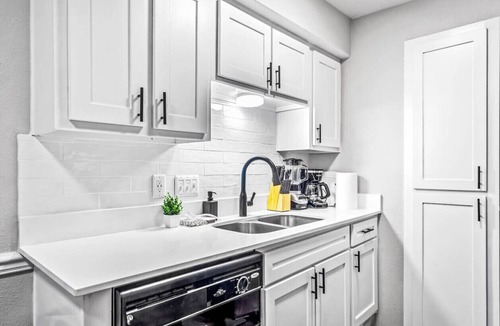 Brentwood Apartment | Sleek 1BD Retreat Only 10 Minutes to Downtown Austin