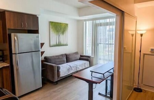 Liberty Village Condo | Sleek 1BR Suite in Liberty Village w/Full Gym