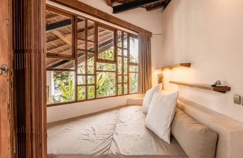 Pererenan Villa | Sleek 2-BR Art Deco Villa, 800m to the Beach