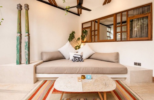 Pererenan Villa | Sleek 2-BR Art Deco Villa, 800m to the Beach