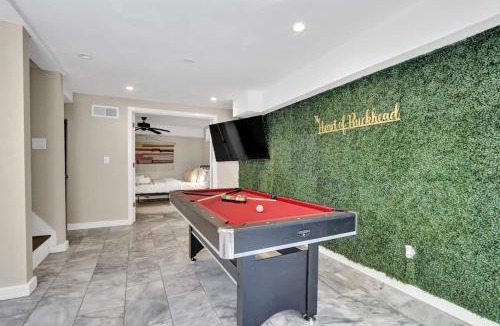 Buckhead House | Sleek 5BR Buckhead HomeModern,Spacious & Central
