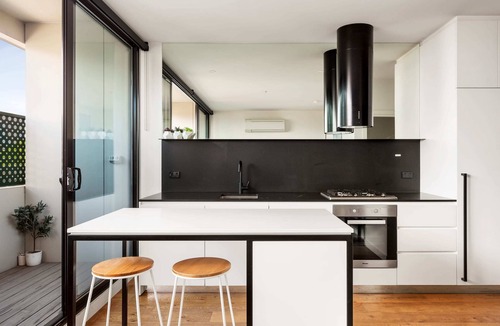 Windsor Apartment | Sleek and Modern in a Charming Location