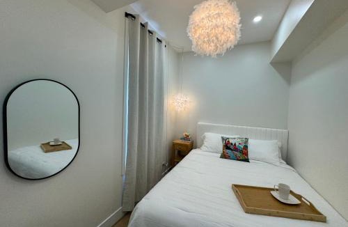 Avondale Apartment | Sleek Avondale Condo Spa Bath 2 Bed King and Queen and Garage