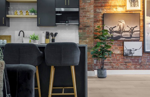 Chatham-Kent Apartment | Sleek Brand New 1 Bedroom - Downtown Luxury!