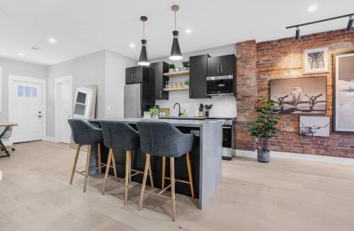Chatham-Kent Apartment | Sleek Brand New 1 Bedroom Condo - Downtown Luxury!