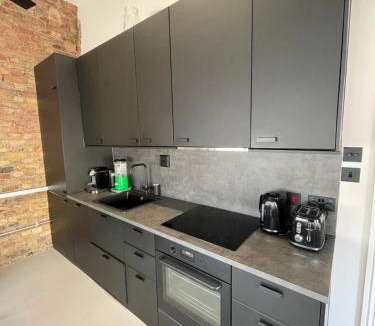 Battersea Apartment | Sleek & Central 1BD Flat - Battersea Park