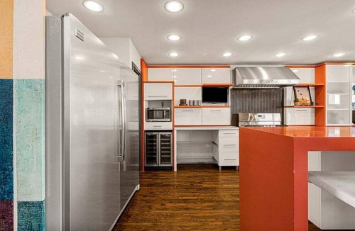 Cherry Street House | Sleek & Chic @ Cherry Street