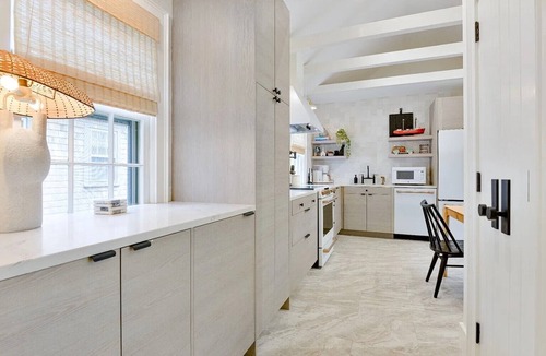 Brant Point Apartment | Sleek Downtown Nantucket Condo