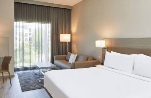 Durham Hotel | Sleek Durham Escape Offering Comfort, Style, and Proximity to Top Attractions