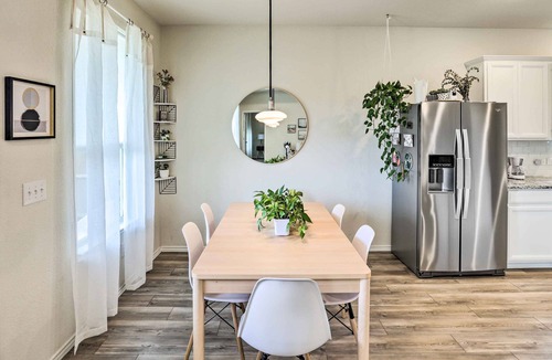 Fort Worth House | Sleek Fort Worth Home w/Patio - Pets Welcome!