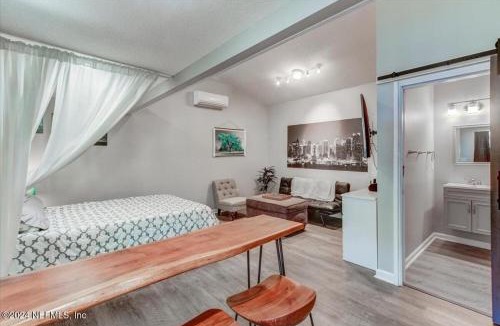 Fairfax Apartment | Sleek Jacksonville Gem Perfect for Two
