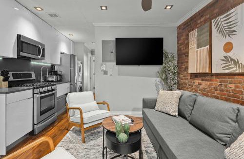Turtle Bay Apartment | Sleek Midtown East Stay Near Everything