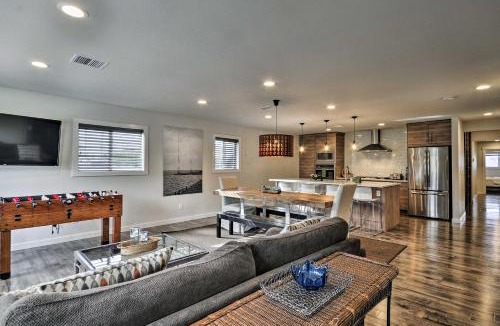 Astoria Apartment | Sleek Riverfront Condo on Pier in Downtown Astoria