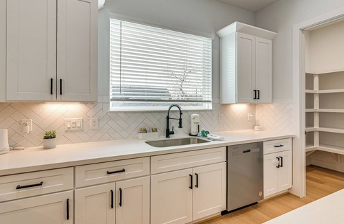 OST - South Union Cottage | Sleek & Spacious! Prime Houston Home Near NRG