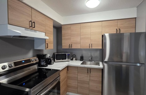 Cornwall Apartment | Sleek & Stylish 2 bedroom unit