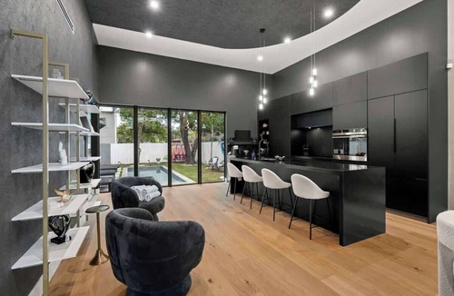 Buena Vista House | Sleek Stylish Luxe Villa, Pool, Billiards, BBQ