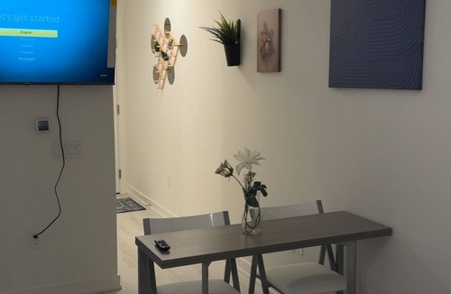 Mount Pleasant West Apartment | Sleek stylish retreat in the heart of Toronto with a pool. Close to great places