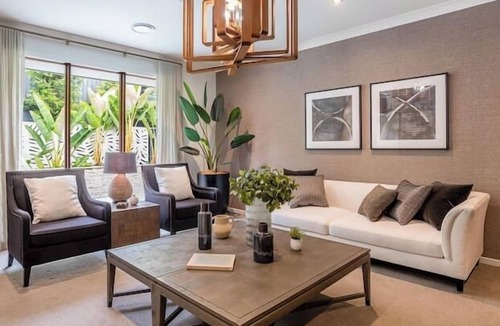 Bridgeman Downs House | Sleek Tropical Oasis - Bridgeman Downs