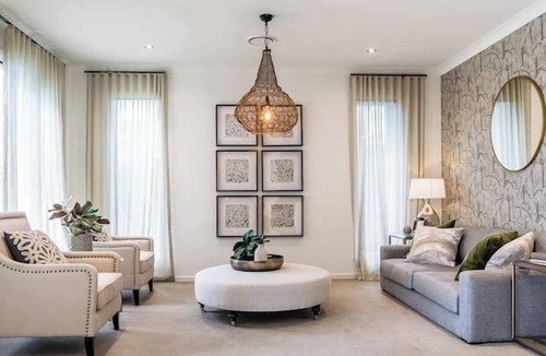 Bridgeman Downs House | Sleek Tropical Oasis - Bridgeman Downs