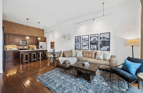 East Market District Apartment | Sleek urban condo near Kentucky Bourbon Trail