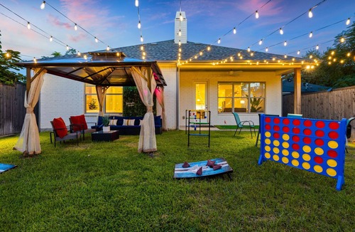Dallas House | Sleep 16 - FIFA World Cup Base - Arcade - Patio Fun