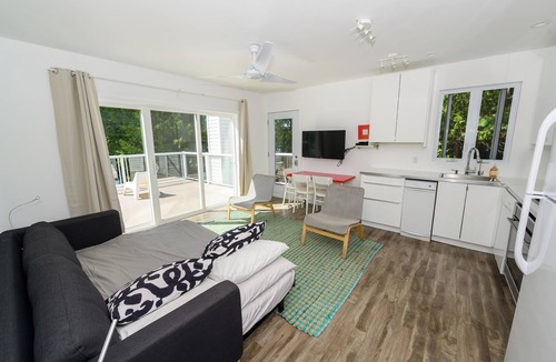 Frontenac Villa | sleep 22, 10 br 7 baths, hot tub, lakefront, view