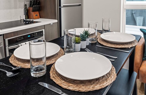 Old City Apartment | Sleep 3- Beautiful Unit- Walk Around in Old City