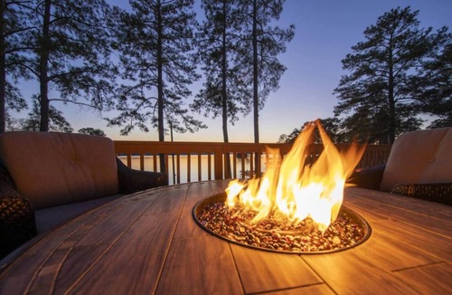 Camden House | Sleep 30 Lakefront Wateree Compound in a Cove!