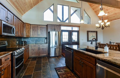 Indian Point House | Sleep 36 - 16 King Beds - Indoor Pool - Right by SDC - Vanessa's Vacation Homes