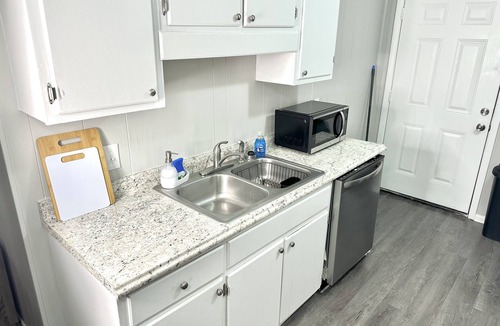 Starkville Apartment | Sleep 6! Close to MSU, Downtown, & Shops