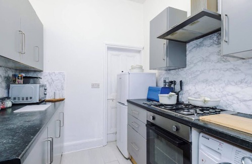 Manchester House | Sleep 7, Pool Table/TTennis, Free Parking, 3BR