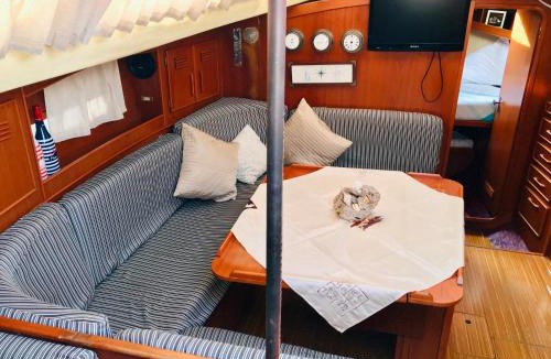 Sant Adria de Besos Boat Rental | Sleep & Boats Barcelona City