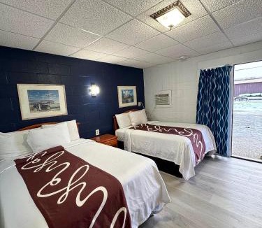 Shields Hotel | Sleep-ees Inn, Saginaw & Frankenmuth