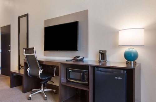 Camden Hotel | Sleep Inn East Camden