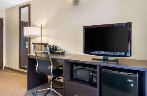 Bayou Oaks Hotel | Sleep Inn Sarasota North