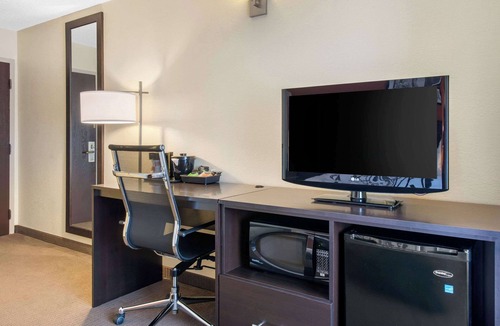 Bayou Oaks Hotel | Sleep Inn Sarasota North