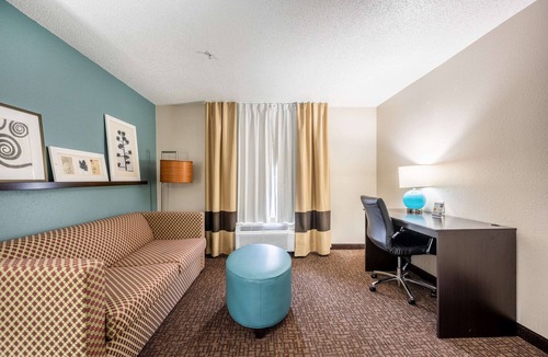 Crestline Heights Hotel | Sleep Inn & Suites Birmingham - Hoover