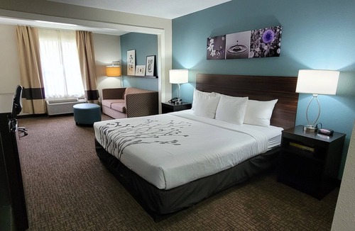 Crestline Heights Hotel | Sleep Inn & Suites Birmingham - Hoover